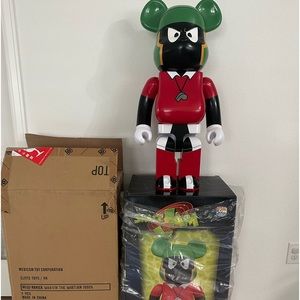 1000% Bearbrick space jam Marvin the Martian